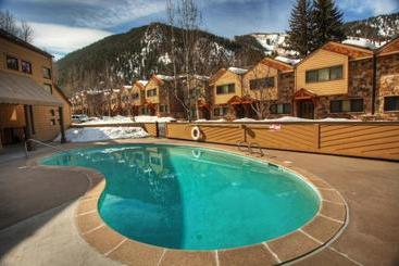 Clarendon Townhomes