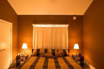پانسیون Crooked Tree Guest Suites
