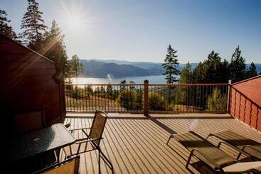پانسیون Crooked Tree Guest Suites