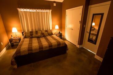 پانسیون Crooked Tree Guest Suites