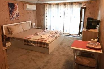 پانسیون Guest House Urdoviza