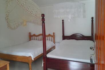 پانسیون Maasai Villa Backpackers Home