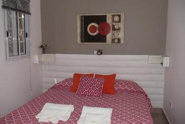 هاستل Dandy Suites