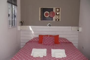 هاستل Dandy Suites