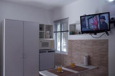 هاستل Dandy Suites
