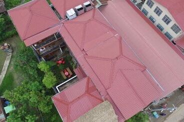 هاستل Three Seasons Inn & Spa