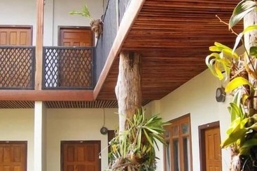 هاستل Three Seasons Inn & Spa