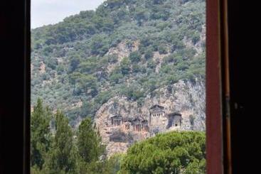 Erasmus Apart