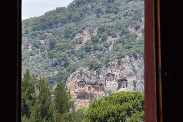 Erasmus Apart