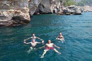 Erasmus Apart