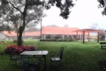 پانسیون Bosque Da Neblina