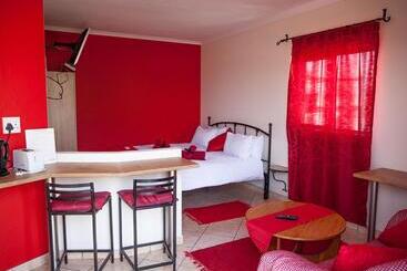 پانسیون Stay Cleverly Self Catering Apartments