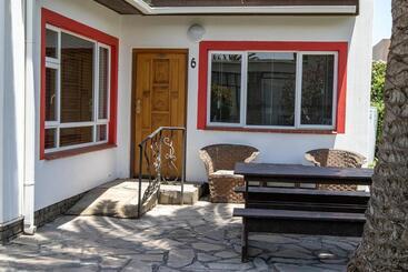 پانسیون Stay Cleverly Self Catering Apartments