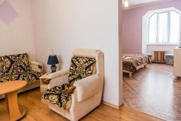 هاستل Guest House Naazove