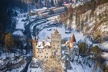 پانسیون Guest House Piatra Craiului