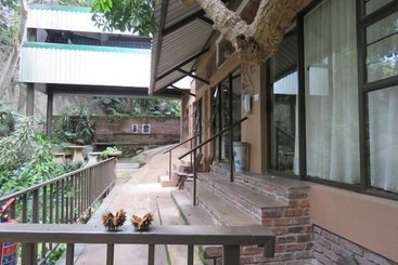 پانسیون Lost Trail Bed And Breakfast