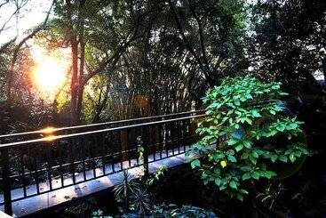 پانسیون Lost Trail Bed And Breakfast