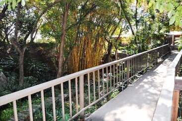 پانسیون Lost Trail Bed And Breakfast