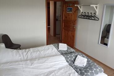 پانسیون Puffin Palace Guesthouse