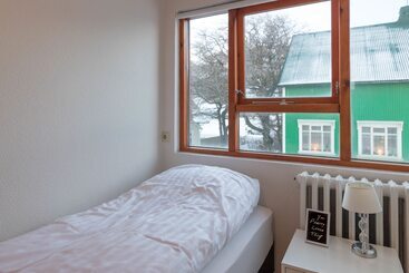 پانسیون Puffin Palace Guesthouse