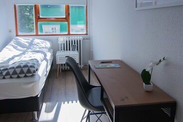 پانسیون Puffin Palace Guesthouse