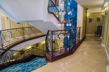 هتل Erla Villa