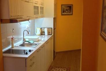 پانسیون Apartments Villa Svetlana