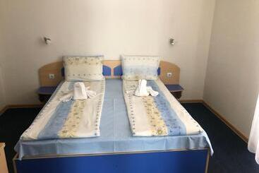 پانسیون Guest House Rai