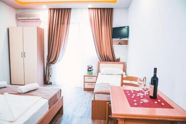 پانسیون Guest House S Lux