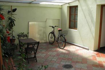 پانسیون Penzion 102