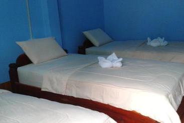 پانسیون Phonephithak Guesthouse