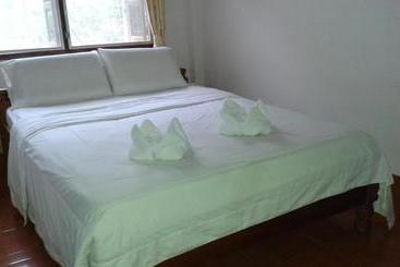 پانسیون Phonephithak Guesthouse