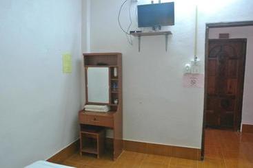 پانسیون Phonephithak Guesthouse