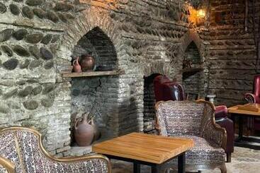 پانسیون Guest House Savane