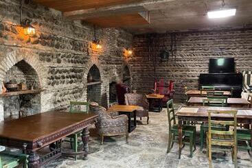 پانسیون Guest House Savane