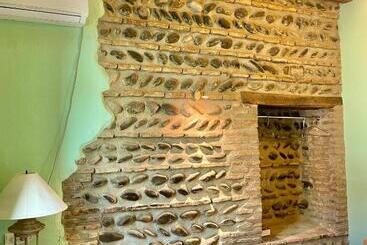 پانسیون Guest House Savane