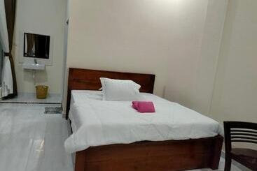 پانسیون Ida Guest House & Jungle Trekking