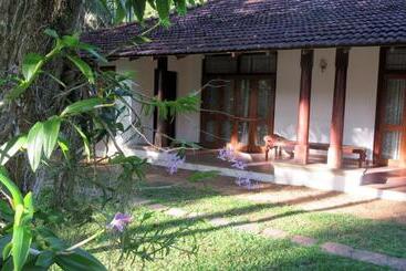 پانسیون Sagala Bungalow
