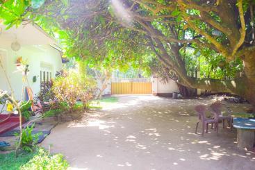 پانسیون Shammie Guest House