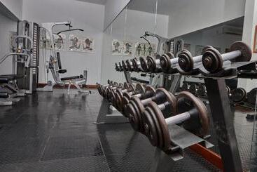 Tamarind Village Hotel Apartments