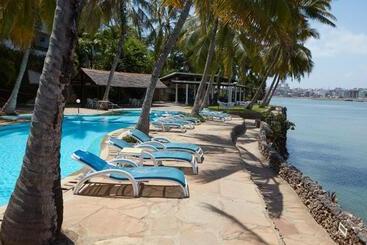 Tamarind Village Hotel Apartments