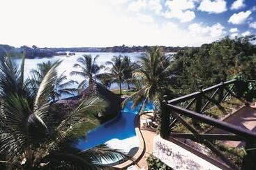 Tamarind Village Hotel Apartments