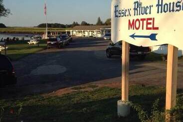 ユースホステル Shea's Riverside Inn & Motel