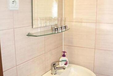 پانسیون Guest House Vila Pod Lesom