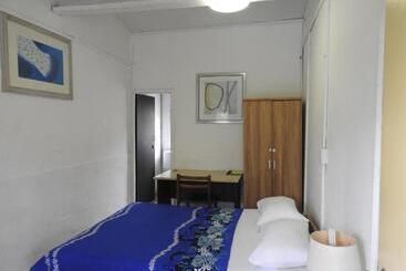 پانسیون Olivias Accommodation