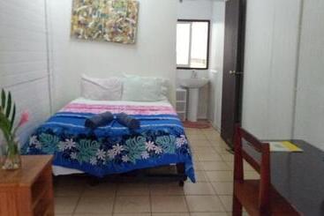 پانسیون Olivias Accommodation