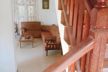 پانسیون Romaclan Villa