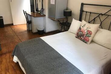 پانسیون Serenity Guesthouse