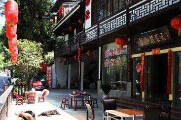 هتل Enshi Grand Canyon Chunlun Farmstay