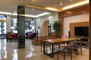 هتل Enshi Grand Canyon Chunlun Farmstay